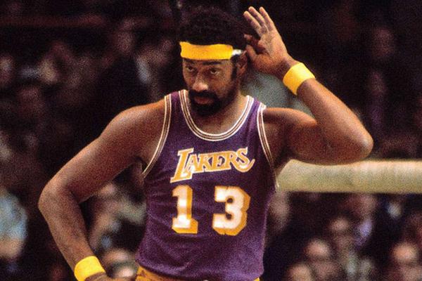 戏剧要来了吗？诺里斯超越角田时四轮出白线，被赛会记录