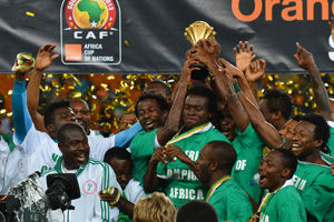 末节被弃用！周琦高效砍两双，杀伤力十足无奈罚球一般