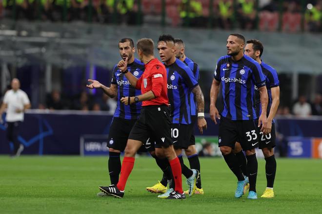 费内巴切官方：已就对比尔森胜利主裁的判罚问题向欧足联投诉